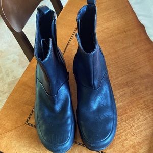 Merrill Spire insulated boots sz 8